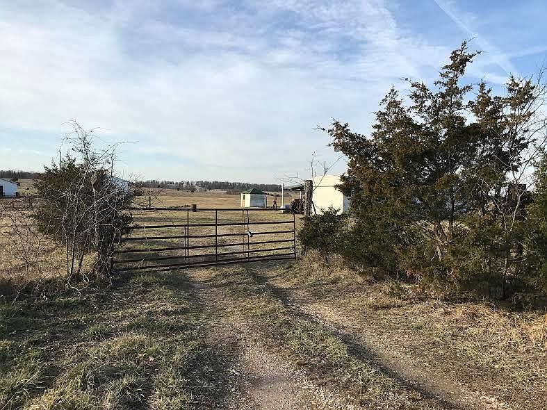 1st image of 14124 W Farm Road 136