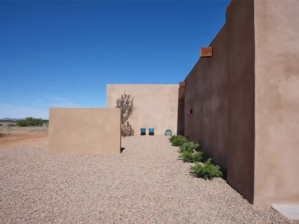 51 Spur Ranch Rd, Lamy, NM 87540