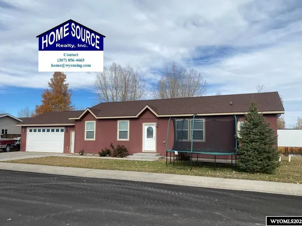 810 Cliff Ave, Riverton, WY 82501