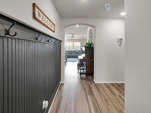 5th image of 2916 Brosnan Rd