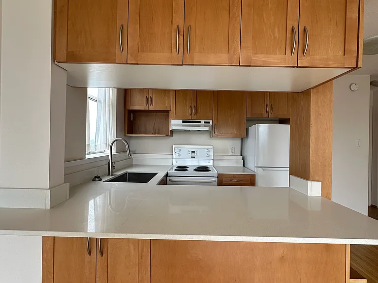 1100 Jervis St #1906 — Photo 6