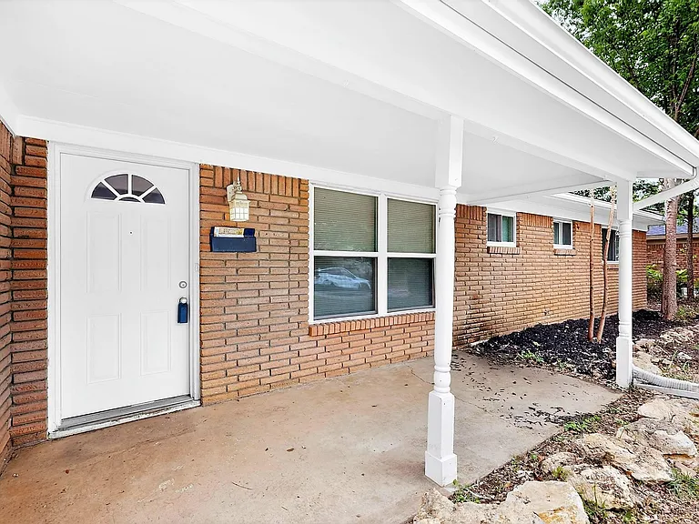 3632 Venice Dr — Photo 6