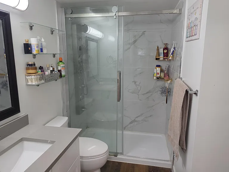932 Robinson St #218 — Photo 9