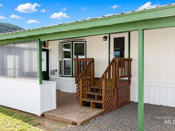 4th image of 11 Mariposa Ln