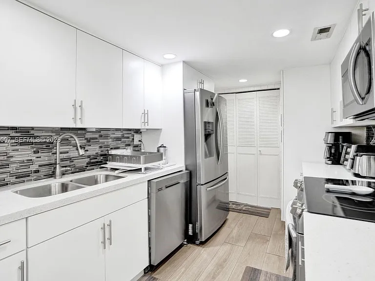 7355 SW 26th Ct #87 — Photo 24