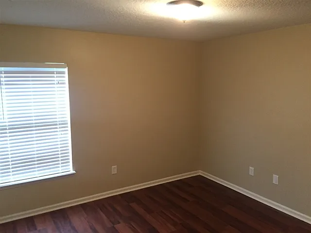 1779 Ferncreek Dr — Photo 10