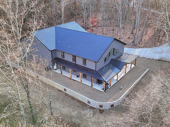 5th image of 206 S Bridal Veil Dr