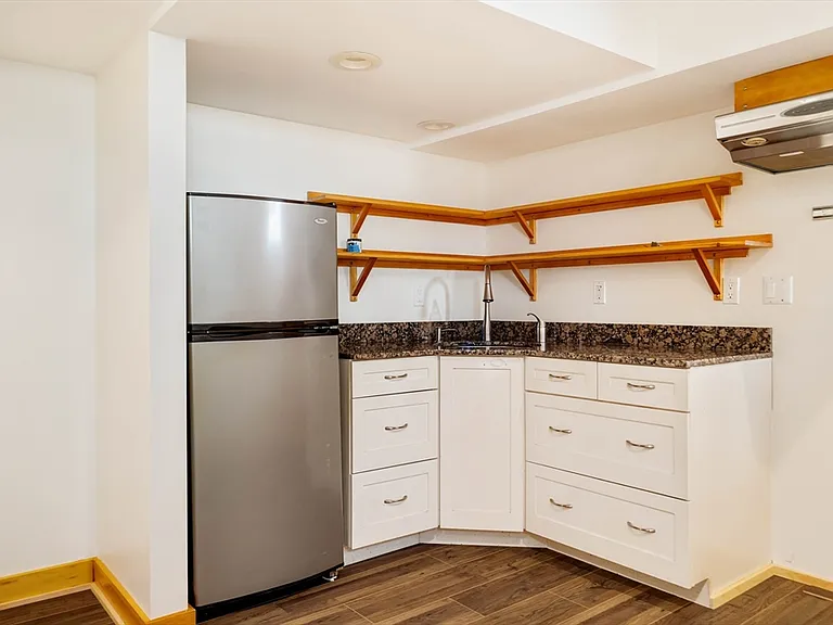 14 Arborough Rd #B — Photo 3