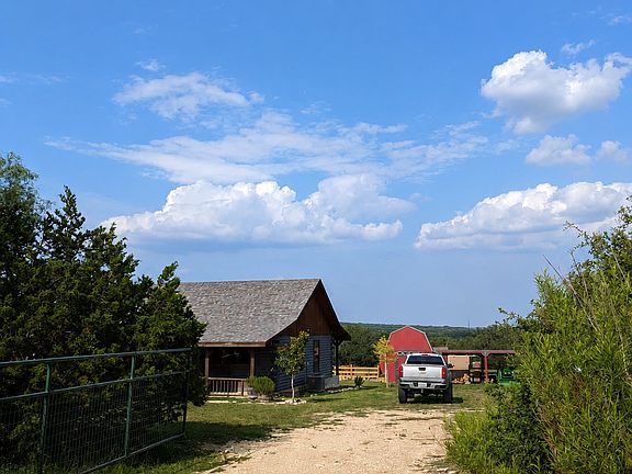 3rd image of 270 Whitetail Dr