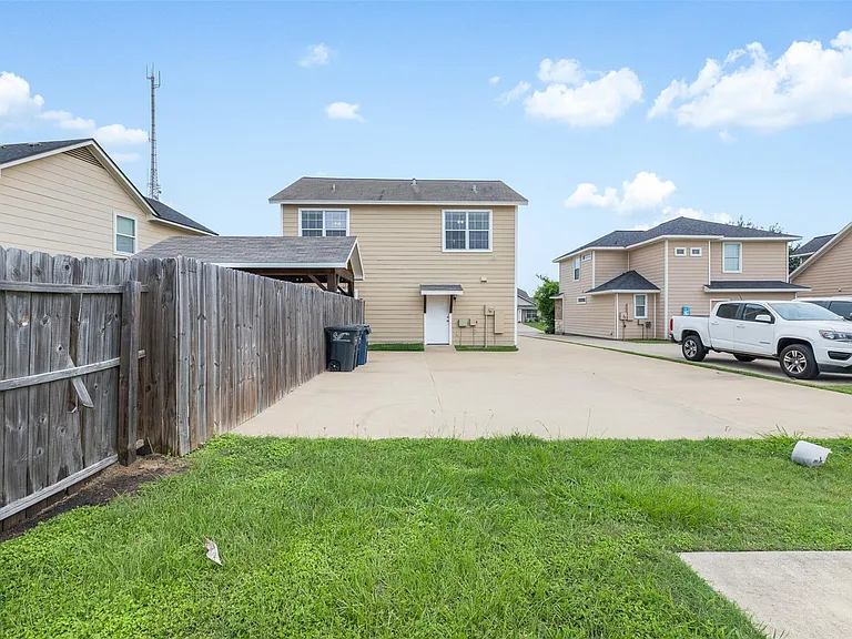 2610 Mandi Ct — Photo 5