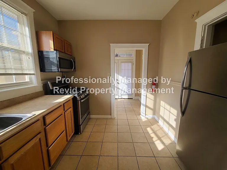 1353 Vance Ave — Photo 20