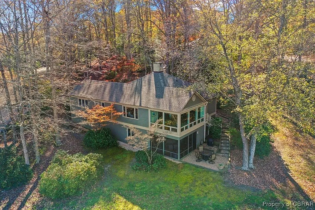 184 Cottage Ln photo 1