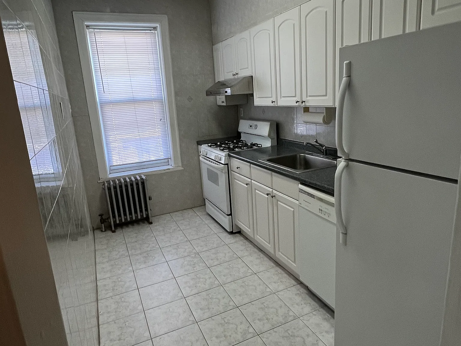 1 bed, 500 sqft, $2,000 — Photo 4