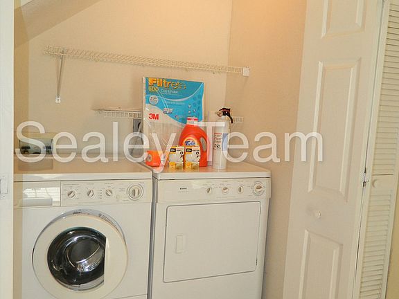 4th image of 2926 Cross Creek Ct