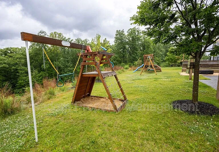 2425 Morgans Point Dr — Photo 86