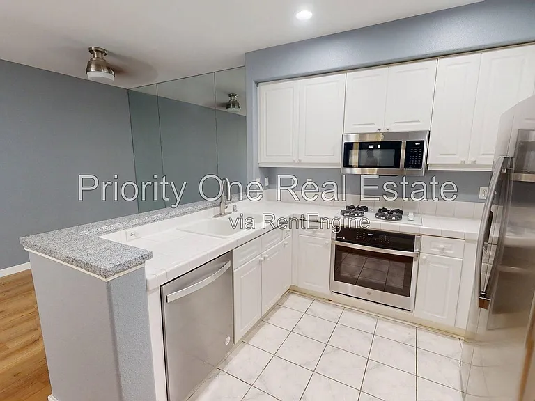 10766 Sabre Hill Dr #154 — Photo 2
