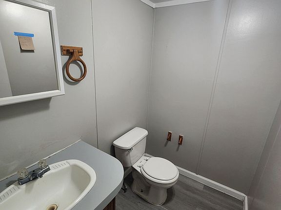 4th image of 9500 Hausmond Way #21