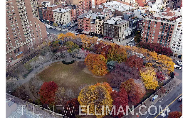 Rented by Douglas Elliman | media 27