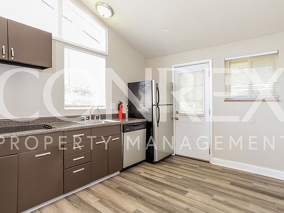 5th image of 359 Glen Oaks Dr