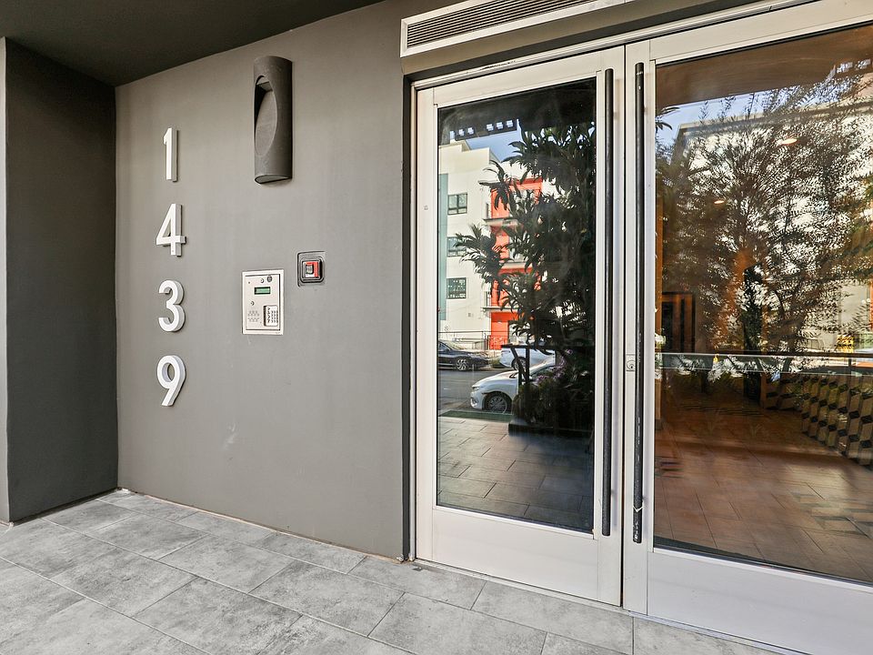 Front Entrance of Tamarind Emerald