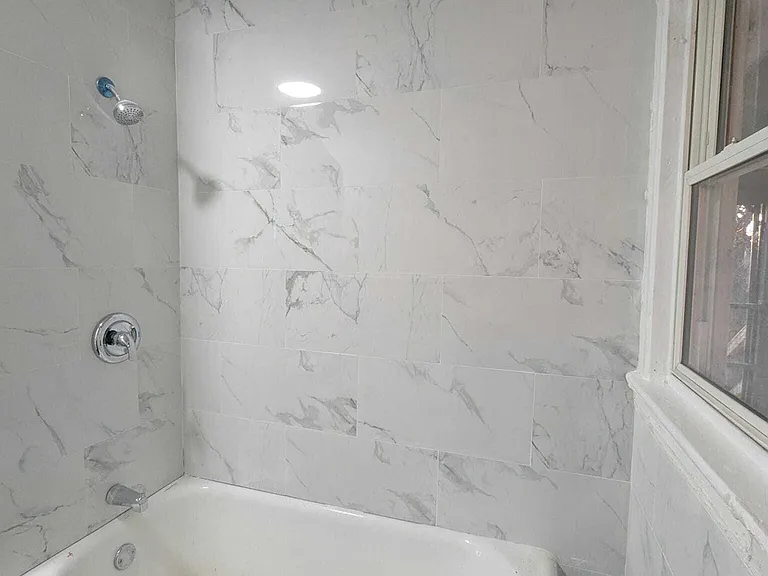 184 Buckingham St #2 — Photo 6
