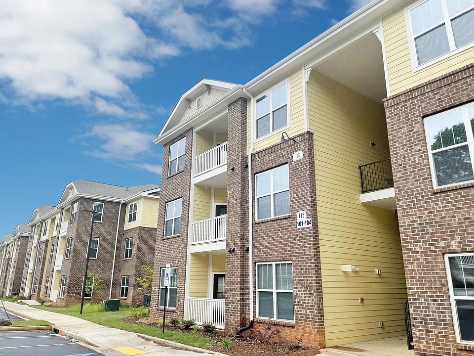 Creekside Village