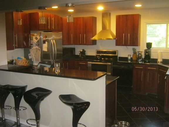 Large Modern Kitchen