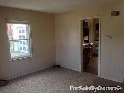 5th image of 726 E Seneca Pl