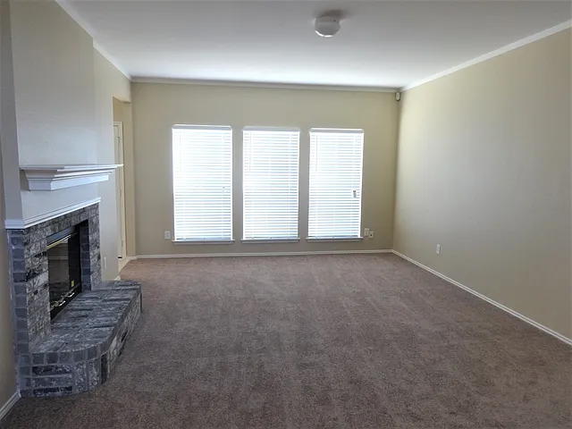 3006 Bradwood Ave — Photo 5