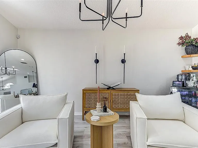 814 Brightview Dr — Photo 14