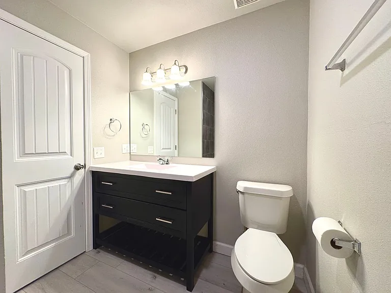 591 E Boswell St #2 — Photo 12