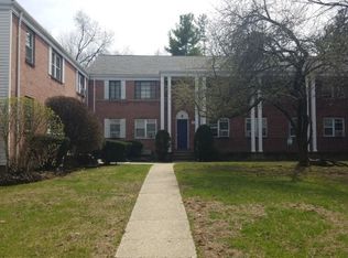 229 Seaton Rd APT 4, Stamford, CT 06902