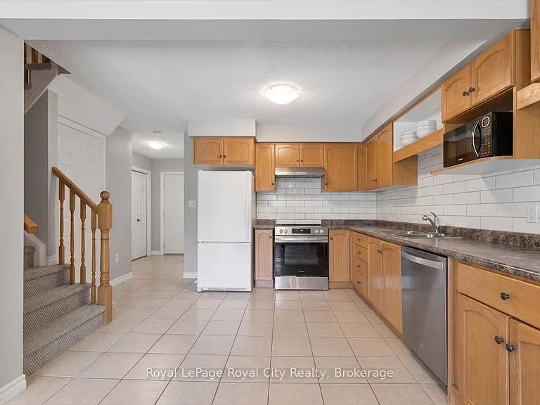 1498 Gordon St #25 — Photo 8