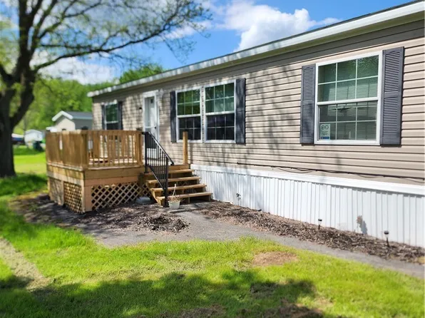 2202 Cotswold Ct, Liverpool, NY 13090