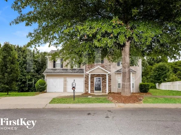 8319 Knapp Ct, Locust, NC 28097