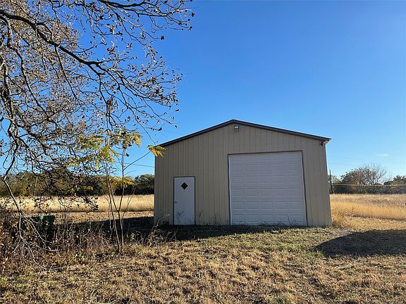2nd image of 6817 Chiesa Rd