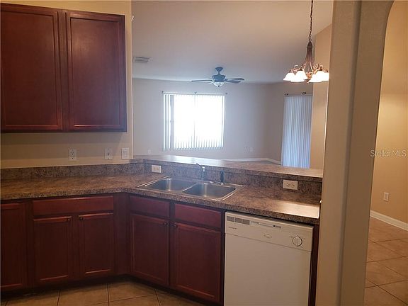 3rd image of 36404 Grand Island Oaks Cir