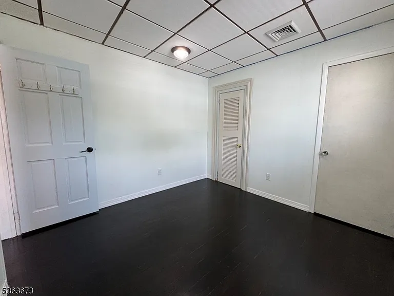 636 Linden Ave — Photo 16