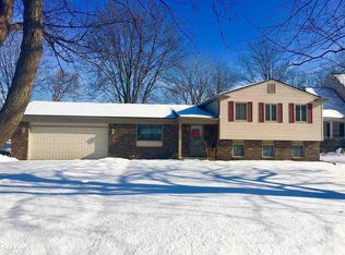 39320 Hazel St, Harrison Township, MI