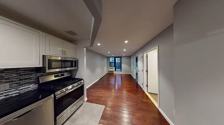 Rented by Marquis Real Estate Services | media 4