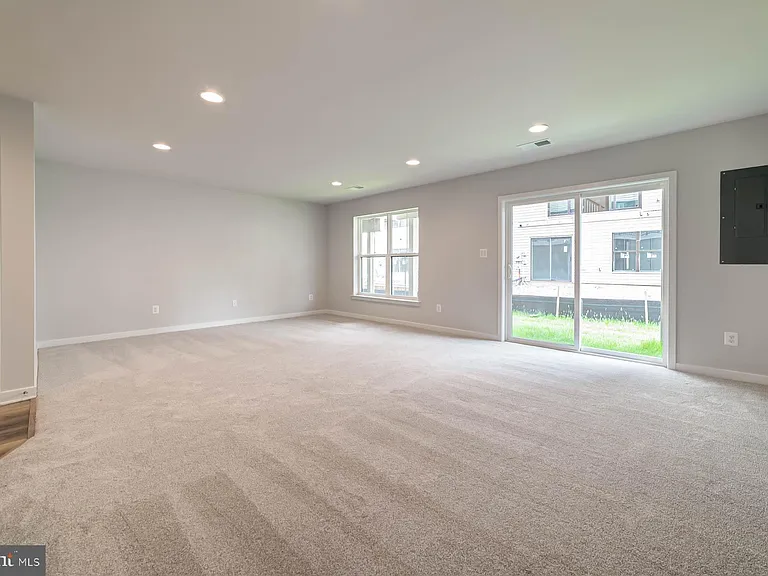 6227 Almerico Pl — Photo 76