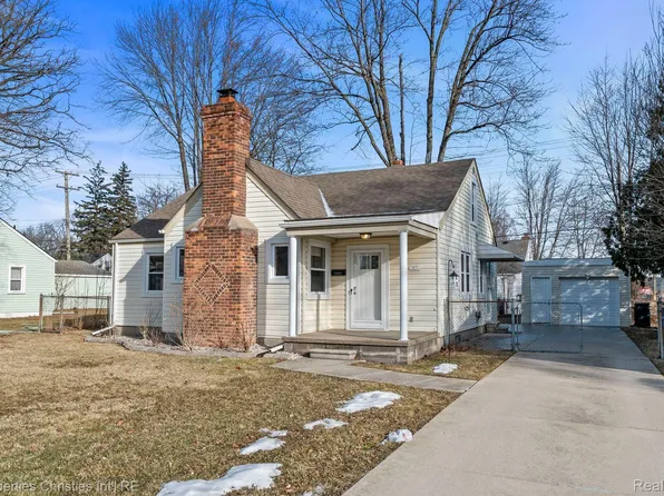 20717 Gaukler St, Saint Clair Shores, MI 48080