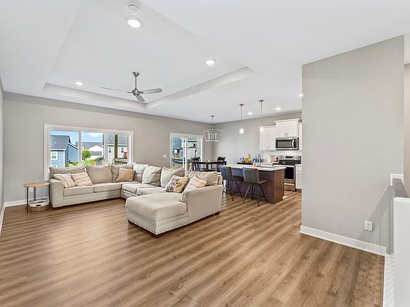 3rd image of 1604 Hackenberry Pl