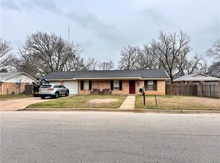 2501 Wayside Dr, Bryan, TX 77802