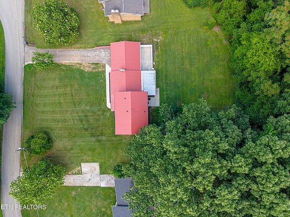 4th image of 2912 Marvin Cir
