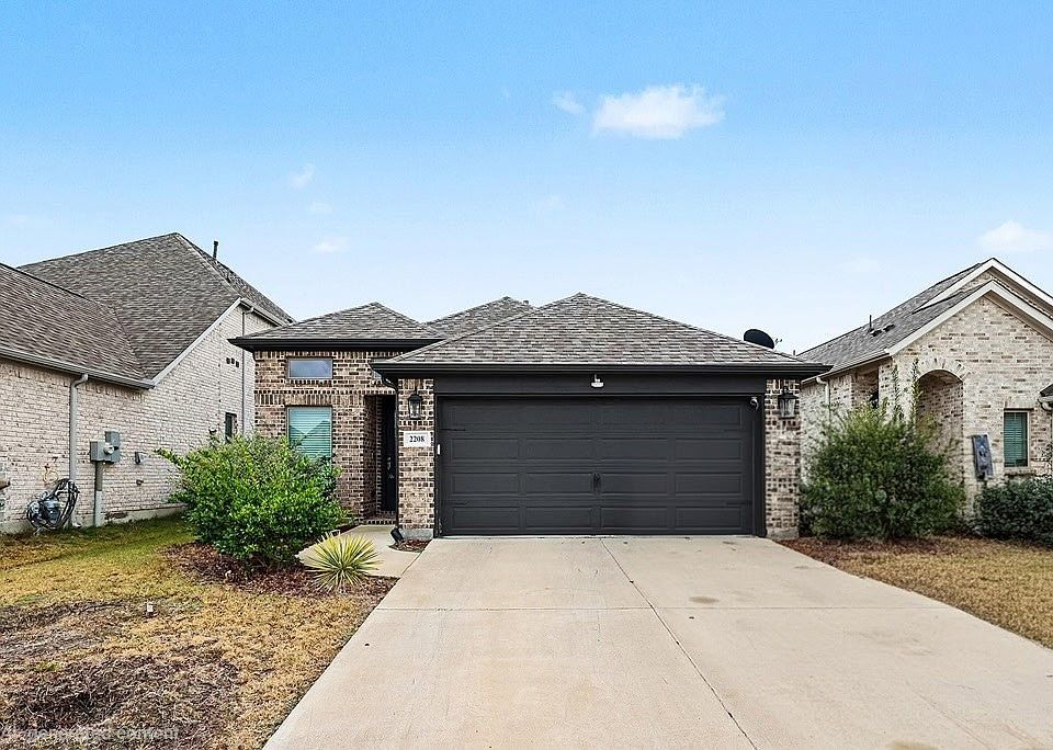 1st image of 2208 Rothbury Dr