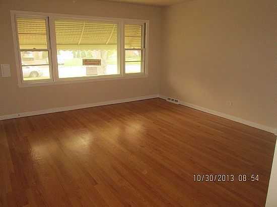 5th image of 10040 W Schiller Blvd