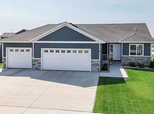 6212 S Dublin Ave, Sioux Falls, SD 57106