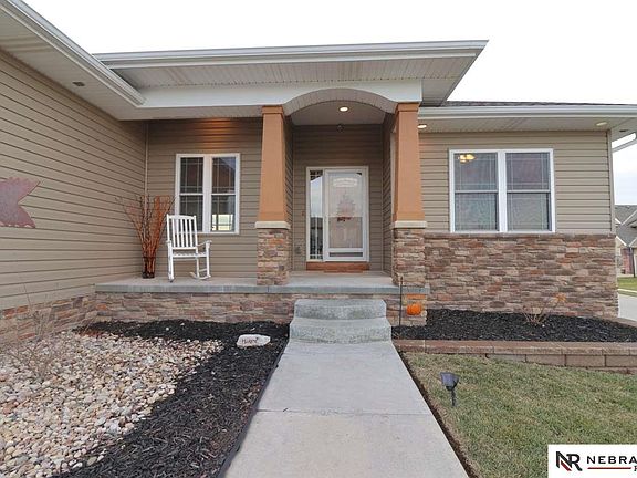 4th image of 13502 S 43rd St