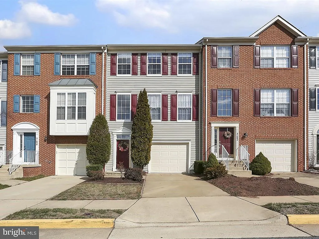 3 bed, 4.0 bath, 1852 sqft, $2,950 — Photo 2